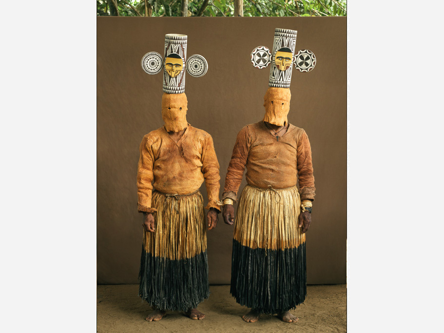 Photo Matapí tribesmen, Orejones Baile del Muñeco, Colombian Amazon